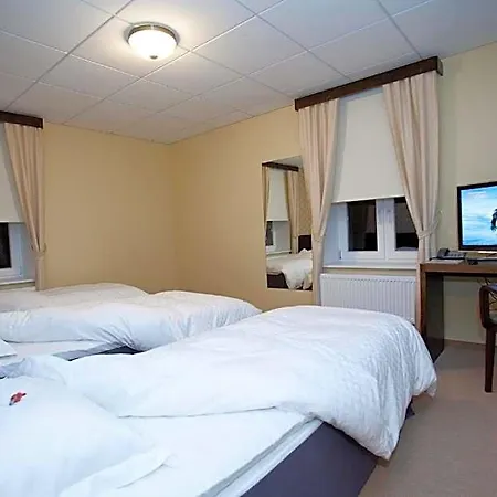 Hotell Raepina 3* Ряпина