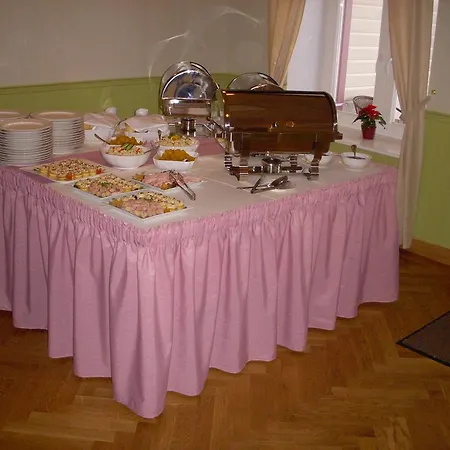 Hotel Hotell Raepina